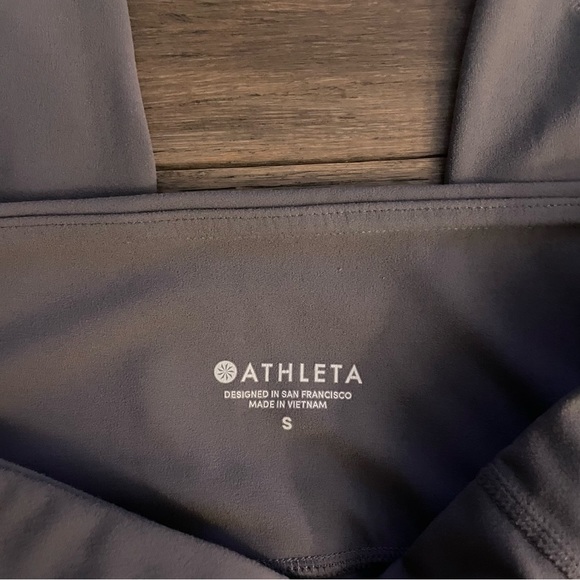 Athlete Gray to White Leggings Capri Length Size Small - Picture 4 of 11